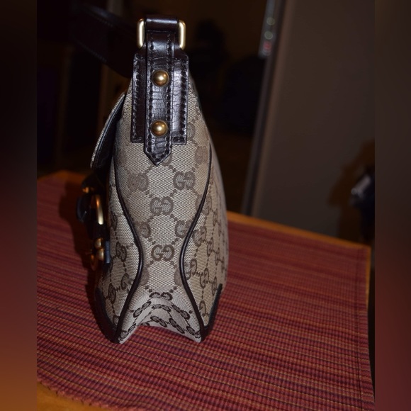 Gucci Beige Monogram Canvas Horsebit Shoulder Bag - Picture 8 of 16